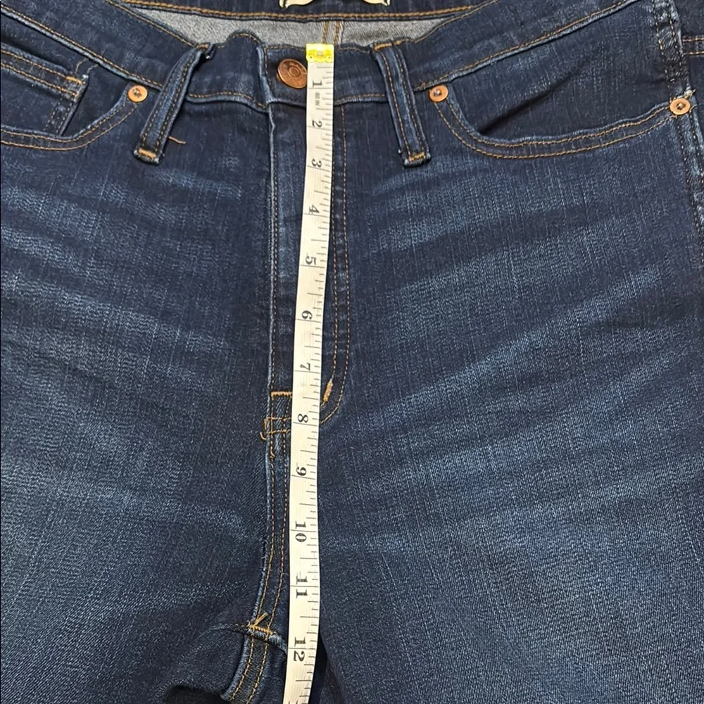 🔥 **Ultimate Style: Madewell 10" High-Rise Skinny Jeans** 🔥 - Picture 8 of 11